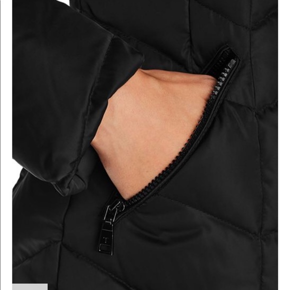 T Tahari - Gwen Chevron Quilted Puffer Coat (XXL) - Picture 3 of 4